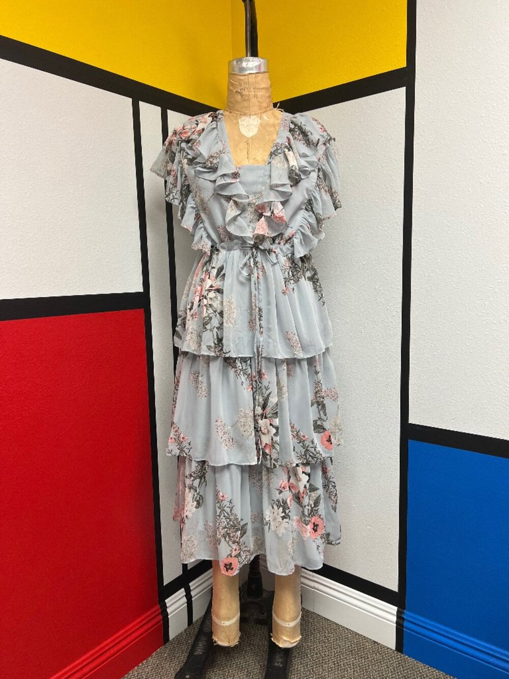 EUC Jessakae Chiffon Floral Layered Ruffle Midi Blue Gray Dress Small $238